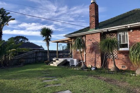 Photo of property in 15 Rixon Place, Te Atatu Peninsula, Auckland, 0610