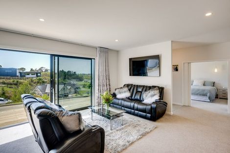 Photo of property in 91 Oak Road, Poraiti, Napier, 4112