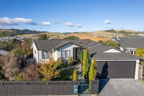 Photo of property in 66 Guadeloupe Crescent, Grenada Village, Wellington, 6037