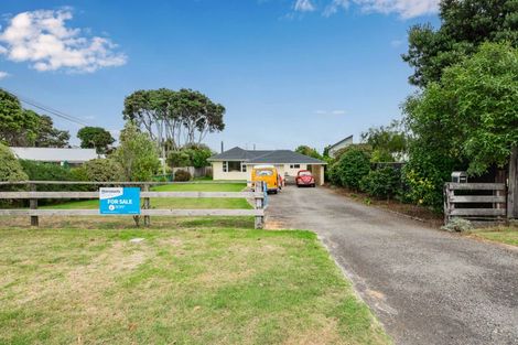 Photo of property in 22 Hohiria Street, Waikanae Beach, Waikanae, 5036
