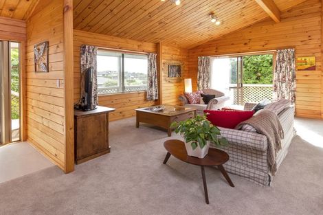 Photo of property in 2/96 Gosford Drive, Botany Downs, Auckland, 2010