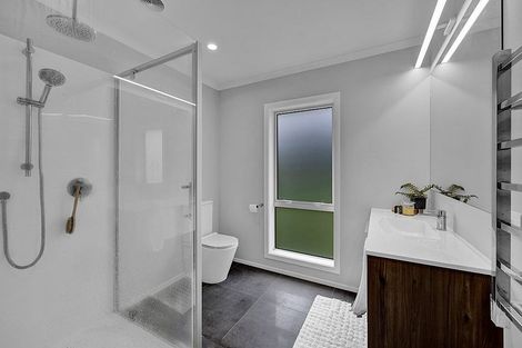 Photo of property in 7 Cross Street, Lepperton, New Plymouth, 4373