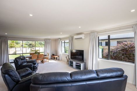 Photo of property in 38 Fernbrook Drive, Hurworth, New Plymouth, 4310