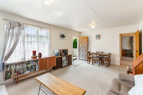 Photo of property in 115 Sunnyside Road, Sunnyvale, Auckland, 0612
