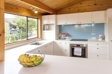 Photo of property in 2/96 Gosford Drive, Botany Downs, Auckland, 2010