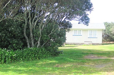 Photo of property in 102 Ranfurly Road, Whangamata, 3620