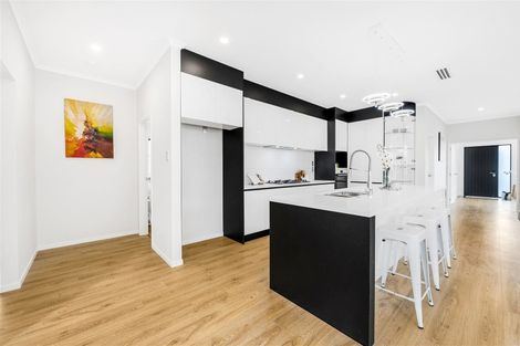 Photo of property in 4 Aklander Rise, Flat Bush, Auckland, 2019