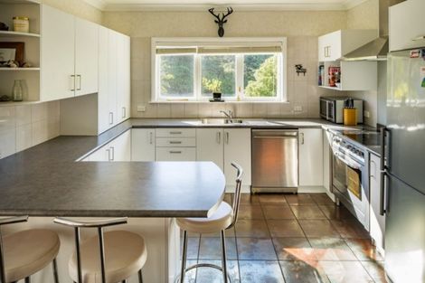 Photo of property in 4 Bell Street, Tawa, Wellington, 5028