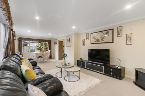 Photo of property in 16 Coachman Drive, Flat Bush, Auckland, 2016