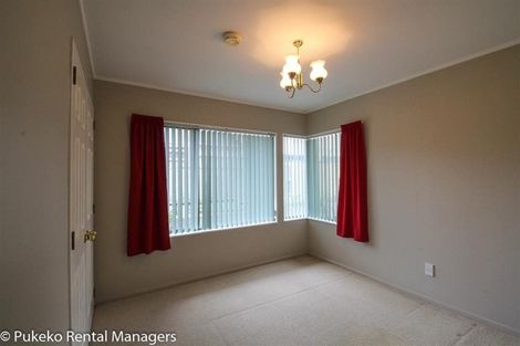 Photo of property in 2/28 Carnoustie Drive, Wattle Downs, Auckland, 2103