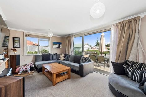 Photo of property in 9 Dowding Street, Melville, Hamilton, 3206