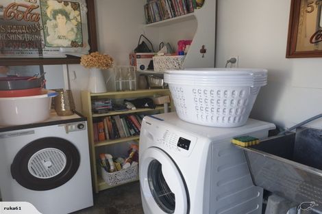 Photo of property in 80a Golf Road, New Lynn, Auckland, 0600