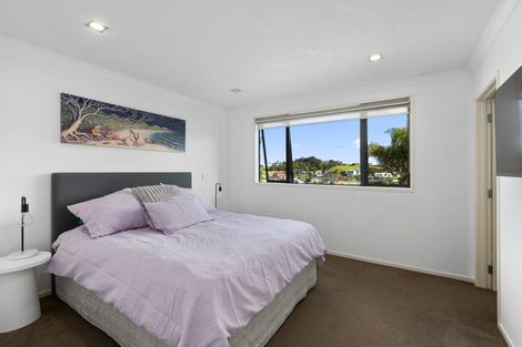 Photo of property in 23 Waldorf Crescent, Orewa, 0931