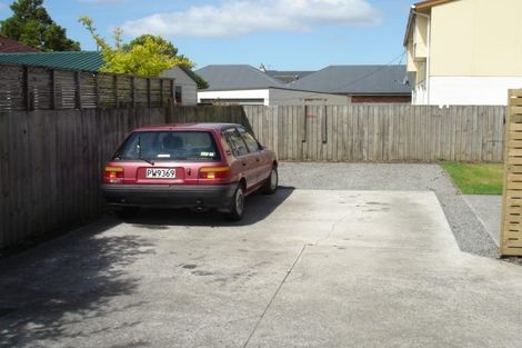Photo of property in 2/27 Burdale Street, Riccarton, Christchurch, 8011