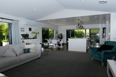 Photo of property in 64 Lorna Irene Drive, Raumati South, Paraparaumu, 5032