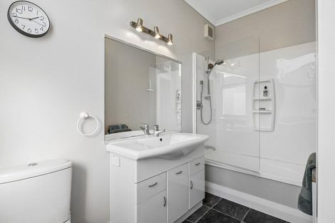 Photo of property in 17 Sandringham Street, Saint Clair, Dunedin, 9012