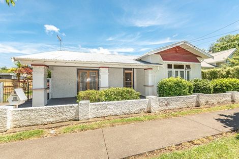 Photo of property in 1 Parkes Avenue, Saint Johns Hill, Whanganui, 4501