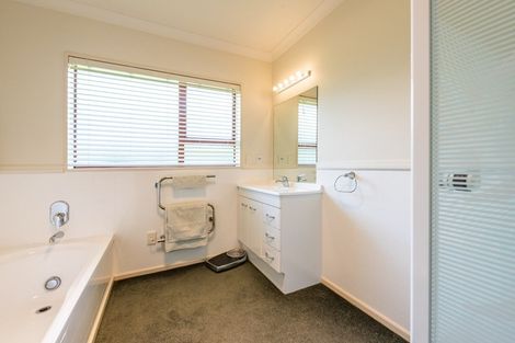 Photo of property in 68c Papaitonga Lake Road, Ohau, Levin, 5570