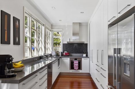 Photo of property in 1 Ardross Avenue, Khandallah, Wellington, 6035