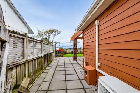 Photo of property in 52 Bayly Road, Blagdon, New Plymouth, 4310