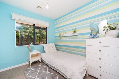 Photo of property in 49 Schnell Drive, Kelvin Grove, Palmerston North, 4414