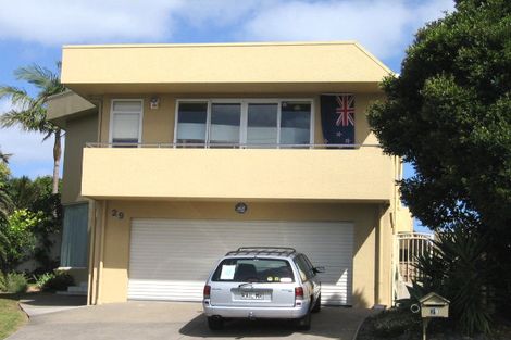 Photo of property in 29 Pupuke Road, Birkenhead, Auckland, 0627