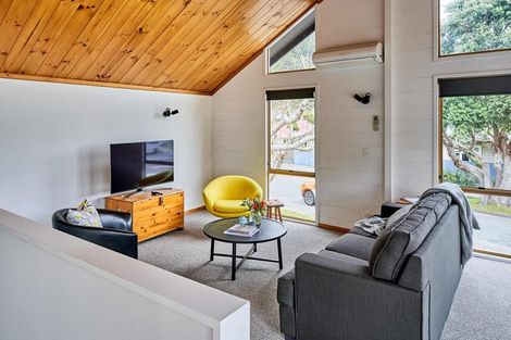 Photo of property in 407 Muritai Road, Eastbourne, Lower Hutt, 5013