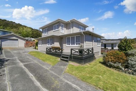 Photo of property in 20 Manurewa Grove, Wainuiomata, Lower Hutt, 5014