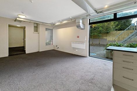 Photo of property in Sharella Living, 20 Glenmore Street, Thorndon, Wellington, 6011