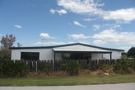Photo of property in 198 Pukehina Parade, Pukehina, Te Puke, 3189