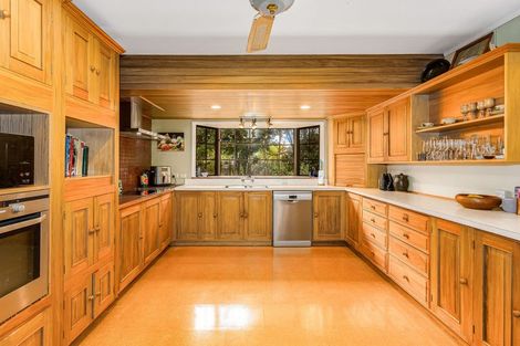 Photo of property in 37 Awanui Drive, Waikanae, 5036