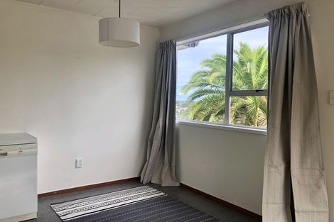 Photo of property in 4a Lavery Place, Sunnynook, Auckland, 0632