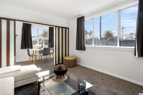 Photo of property in 17 Woodgrove Avenue, North New Brighton, Christchurch, 8083