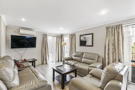 Photo of property in 13a Pax Avenue, Forrest Hill, Auckland, 0620