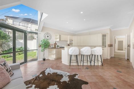 Photo of property in 23 Grammar School Road, Pakuranga, Auckland, 2010