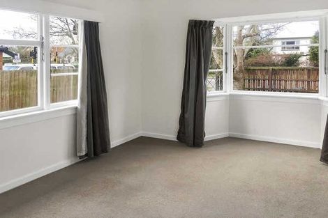 Photo of property in 39 Straven Road, Riccarton, Christchurch, 8011