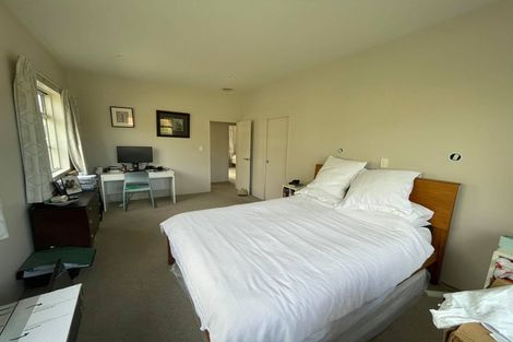 Photo of property in 16 Massey Avenue, Greenlane, Auckland, 1061