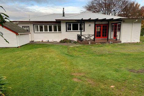 Photo of property in 1034 Waitahora Road, Waitahora, Dannevirke, 4971