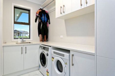 Photo of property in 1 Bourke Drive, Cambridge, 3434