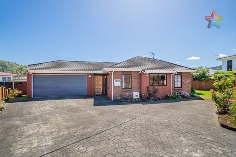 Photo of property in 2/25 De Menech Grove, Avalon, Lower Hutt, 5011