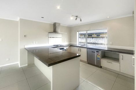 Photo of property in 22 Riviera Drive, Flat Bush, Auckland, 2019