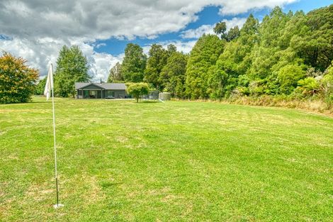 Photo of property in 5 Fairway Drive, Moana, 7872