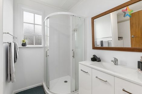 Photo of property in 1/95 Whites Line East, Waiwhetu, Lower Hutt, 5010