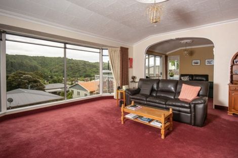 Photo of property in 1 Seymour Street, Picton, 7220