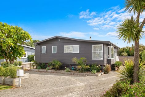 Photo of property in 44 Hillview Road, Waihi Beach, 3611