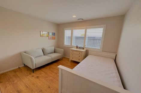 Photo of property in 17a Lake Pupuke Drive, Takapuna, Auckland, 0622