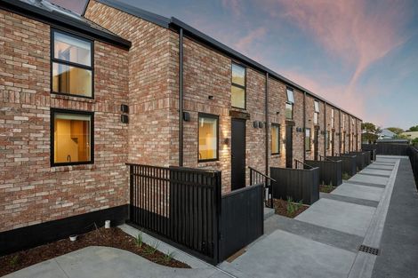 Photo of property in 6/196 Hills Road, Edgeware, Christchurch, 8013