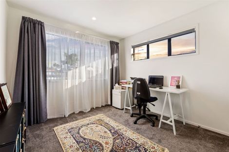 Photo of property in 1 Jeroboam Loop, Kumeu, 0810