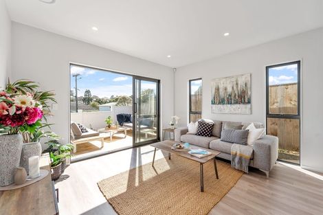 Photo of property in 21b Montgomery Avenue, Belmont, Auckland, 0622