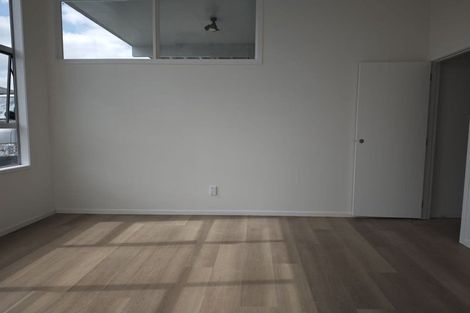 Photo of property in 18 Paisley Street, Mellons Bay, Auckland, 2014